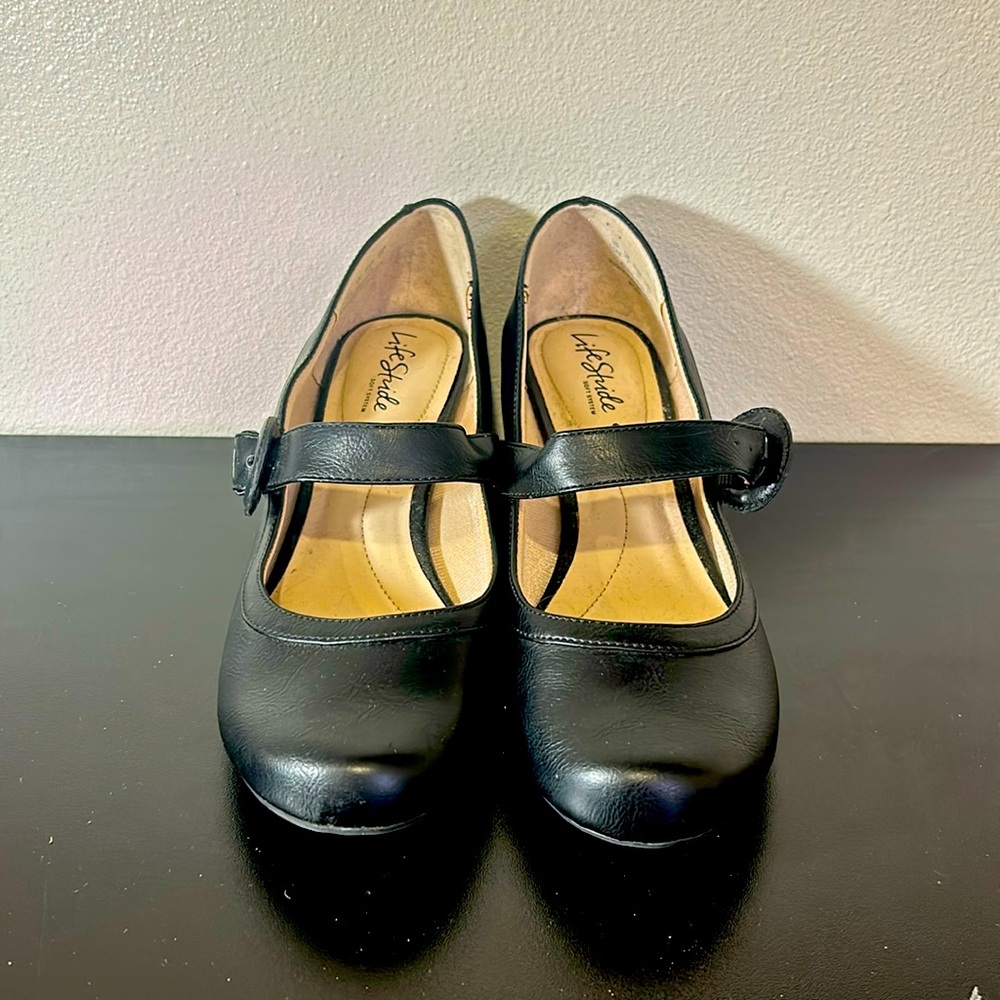 Life stride women’s heels size 10